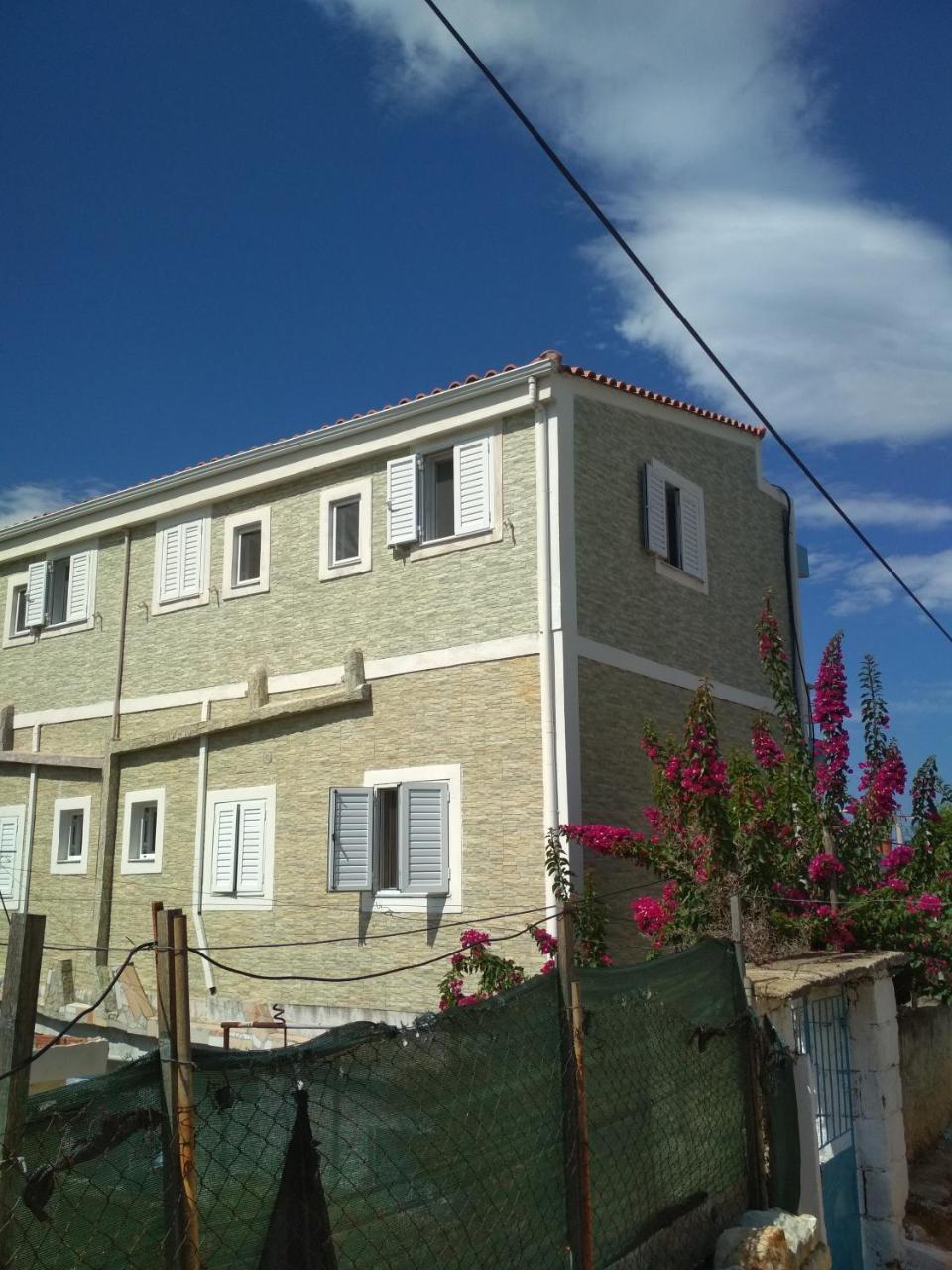 Hotel Bella Vista Himarë Exterior foto